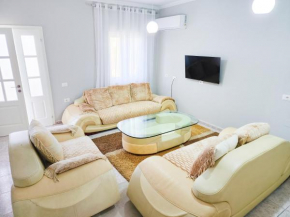 Apartment Sweet 3